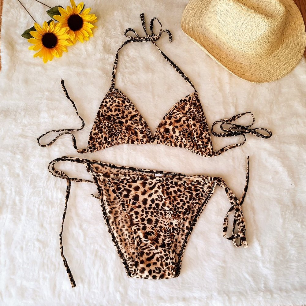 COPY - NWOT CLASSIC STRING BIKINI